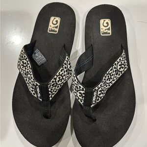 TEVA Mush Sandal Flip-Flop, Black & White